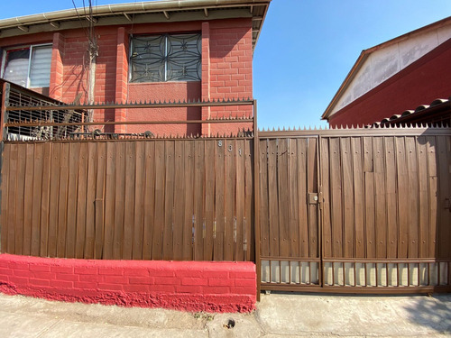 Casa Solida De Dos Pisos, 2 Dormitorios, 1 Baño, Quilicura