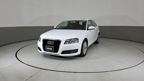 Audi A3 1.4 TFSI AMBIENTE PLUS S TRONIC