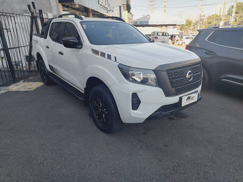 Nissan Frontier 2.3 Attack Cab. Dupla 4x4 Aut. 4p