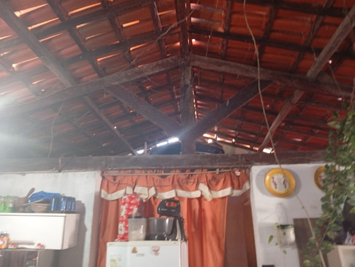 Sobrado Em Cima E Em Baixo Tem 4 Quarto 2 Banheiro Etc..