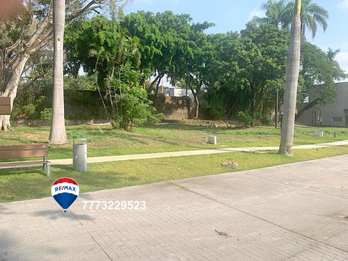 Venta De Terreno En Fraccionamiento, Palmira, Cuernavaca, Morelosclave 4625