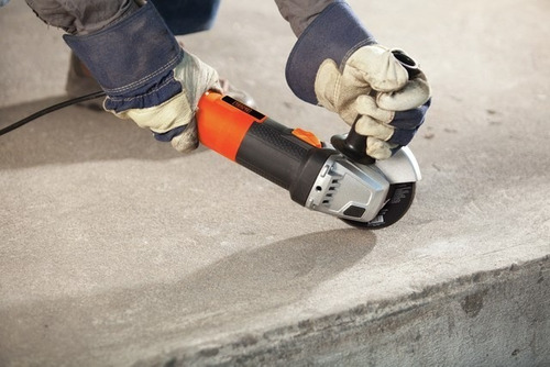 Amoladora 115mm 820w Con Discos Black + Decker G720n