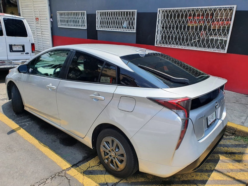 Imagen 3 de 15 de Toyota Prius Premium 2018 Impecable Garantia 90 Dias