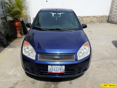 Imagen 2 de 11 de Ford Fiesta Max Automatico