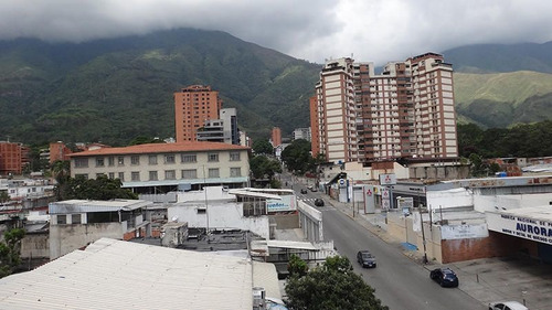 Imagen 9 de 11 de Venta Edificio Los Dos Caminos 22-2363-y Ymanol Elizalde 0414-3227631