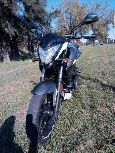 Imagen 2 de 6 de Bajaj Rouser Ns 200