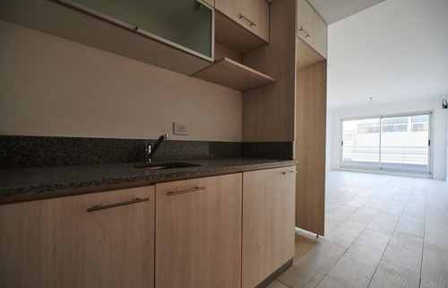Imagen 12 de 17 de Venta Monoambiente Con Balcon Apto Profesional - Barracas