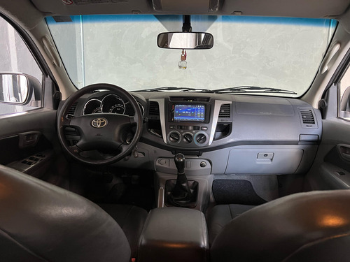 Toyota Hilux 2.7 SR 4X2 CD 16V GASOLINA 4P MANUAL