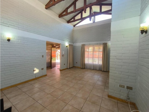Se Arrienda Comoda Casa En San Francisco De Limache
