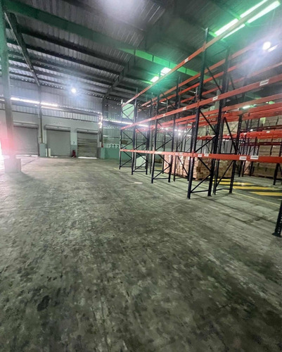 Imagen 7 de 8 de Alquilo Nave Industrial En Haina