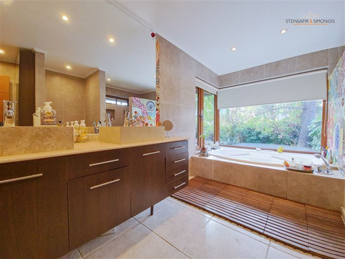 Estilo Chilena I 4d 4b I 350 M2 Y 1.100 M2 I Los Dominicos