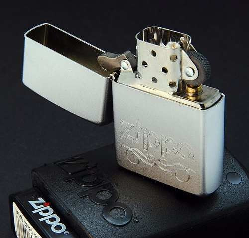 Imagen 3 de 7 de Encendedor Zippo Modelo 24335 Original + Combo