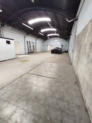 Imagen 4 de 8 de En Venta! Excepcional Galpón En Barrio Villa Soldati.
