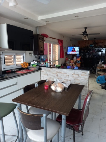 Casa 3 Dormitorios Con Galpón Y Quincho