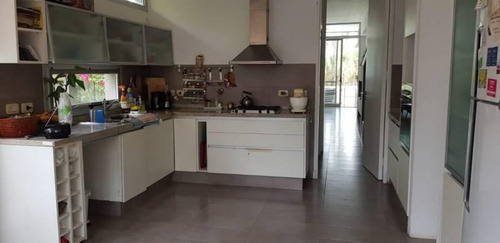 Imagen 3 de 9 de Barrio Cerrado Santa Barbara, Casa En Venta