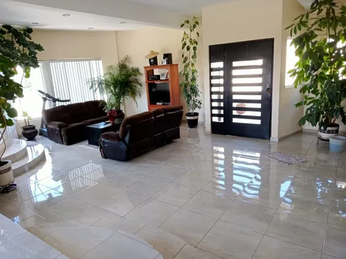 Casa En Venta De 717m2 Con 4 Recamaras En Zona Esmeralda Atizapán Edomex.