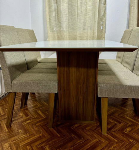 Mesa De Comedor De Vidrio Con Sillas Rústicas