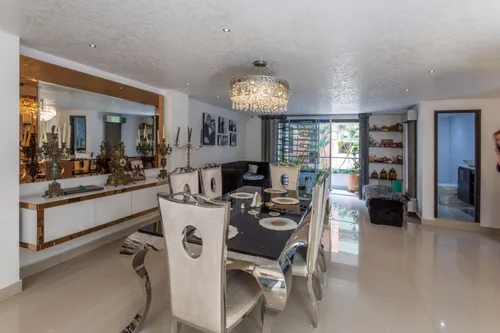Casa En Venta En Laureles. Cod V12105