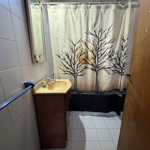 Chalet Con Local Comercial