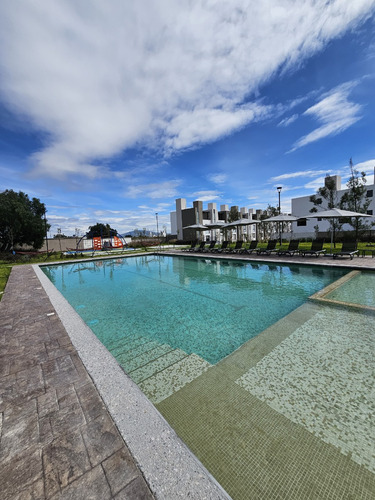 Casa En Tizayuca De 3 Recamaras, Con Terraza Y Alberca En Amenidades, Agende Su Cita, Sera Un Placer Atenderlos.
