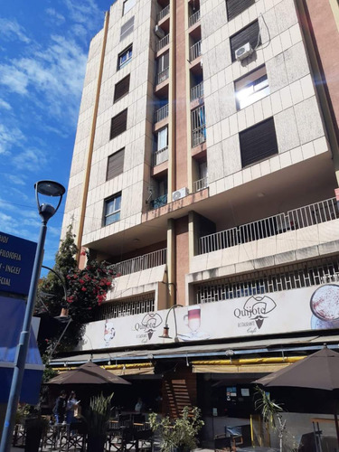 Venta Oficina Impecable Sobre Vélez Sarsfield 100 A Mts De Plaza San Martin