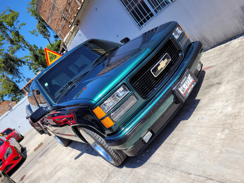 Chevrolet Silverado Pickup 2500 Custom 4vel Aa Mt