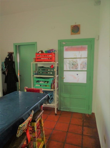 Imagen 8 de 20 de Casa En Venta Amplia Con 4 Dorm, Con Jardín Y Garaje Techado