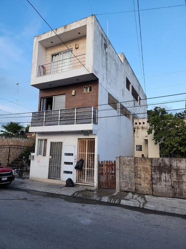 Edificio En Venta, Cuartería, 12 Cuartos Con Baño, Sm 248, Villas Del Mar, Cancún Norte.