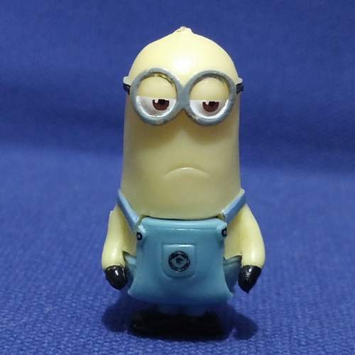 Minion Kevin Sin Pelo Huevo Kinder Chimos (Usado)