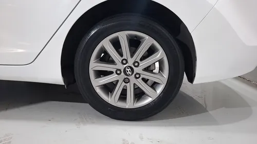 Hyundai Elantra 1.8 Gls Premium At