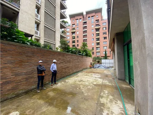 Exclusivo Local Para Estrenar En Las Lomas, El Poblado