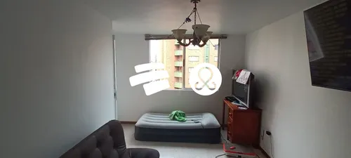 Apartamento En Venta En Laureles, Primer Parque. Medellin