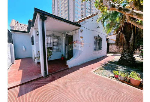 Gran Casa Comercial En Arriendo Comuna San Miguel