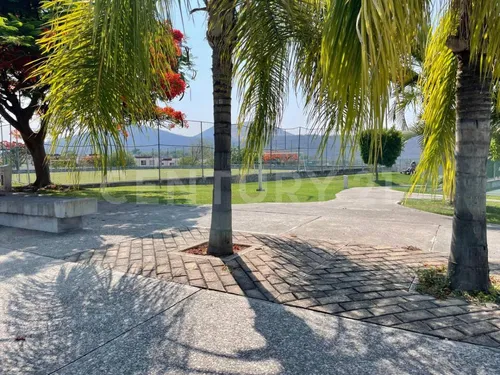 Casa En Fraccionamiento En Venta, Real De Santa Fe, Xochitepec, Morelos.