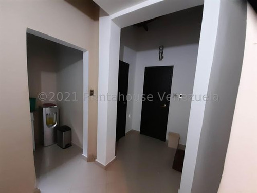 Imagen 2 de 17 de Leida Falcon Rentahouse Vende Townhouse En El Rincon Naguanagua 22-6841 Lf