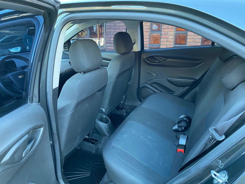 Imagen 5 de 9 de Chevrolet Onix 2018 1.4 Joy Ls + 98cv