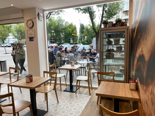 Vendo Heladería Cafetería En Madrid España