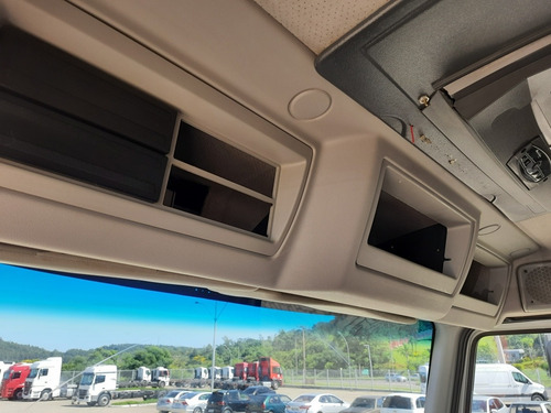Volvo Vm 260 6x2 2011