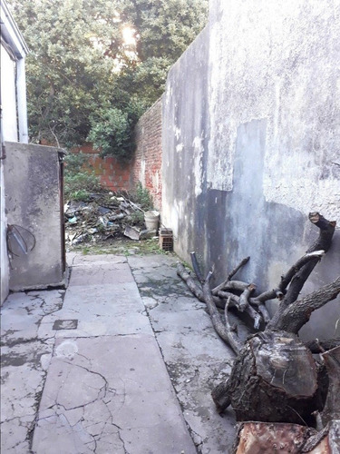 Imagen 10 de 13 de Casa De 3 Ambientes Con Garage Y Local - A Reciclar - Losa