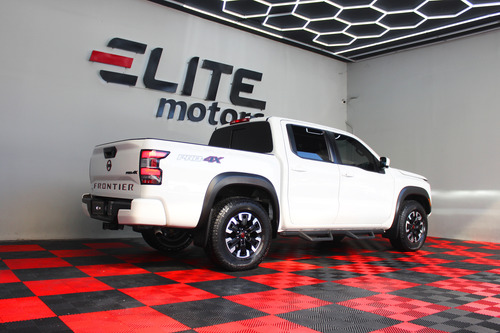 Nissan Frontier 3.8 V6 Pro-4X 4Wd At