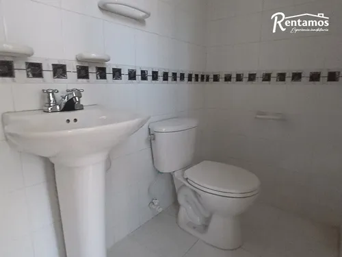 Oficina En Arriendo En Laureles. Cod A775598