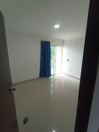 Arrienda Habitación Con Baño