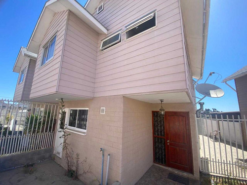 Arriendo Casa 3 Dormitorios 3 Baños Quilpué (97896)