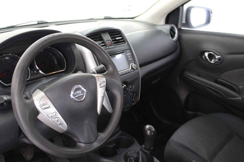Imagen 9 de 15 de Nissan Versa 2015 4 Cilindros