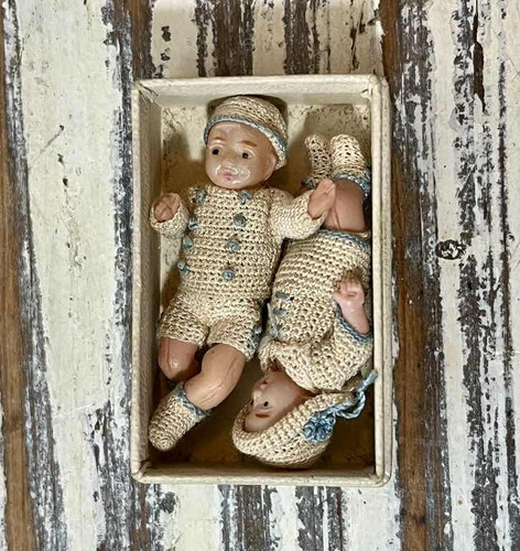 Antiguas Bebés Miniatura Ropa Tejida (Usado)