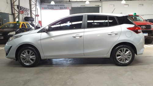 Imagen 2 de 11 de Toyota Yaris Xls Cvt 5p Febrero 2023