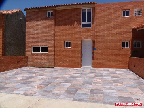 Imagen 3 de 12 de En Venta Town House En Playuela Pescadores Tucacas Morrocoy