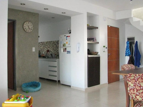 Departamento 2 Dormitorios, 2 Baños Y 2 Cocheras -180 Mts 2 -la Plata