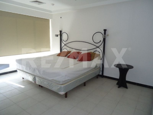 Imagen 8 de 12 de Re/max 2mil Vende Casa En Urb. Costa Azul - Isla De Margarita