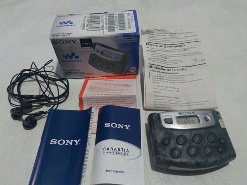 Radio Sony Walkman Srf M37 Am/fm Descolorida C/ Auriculares Negro (Usado)